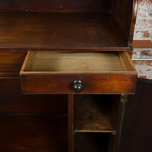 Wood An English Mahogany Kneehole Desk, 19th C. For Sale - Image 7 of 10