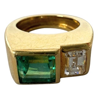 1.80 CTW Vintage Style Colombian Emerald & Diamond Ring 18k Yellow Gold, Size 3 For Sale