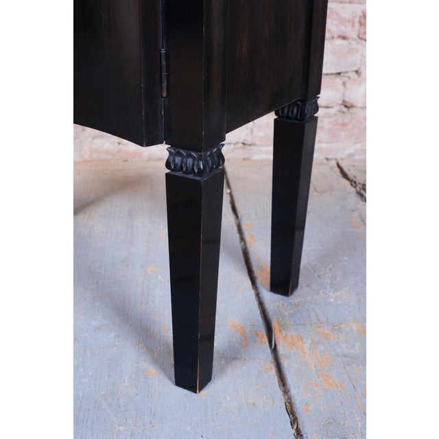 Art Deco Display Cabinet in Maple and Glass, France, 1920s For Sale - Image 11 of 18