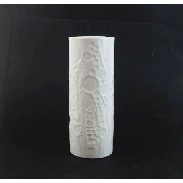 Large Vintage Porcelain Model No. 7840/2 Vase with Abstract Relief Decor from Gerold-Porzellan Bavaria, 1960s-1970s For Sale - Image 10 of 10