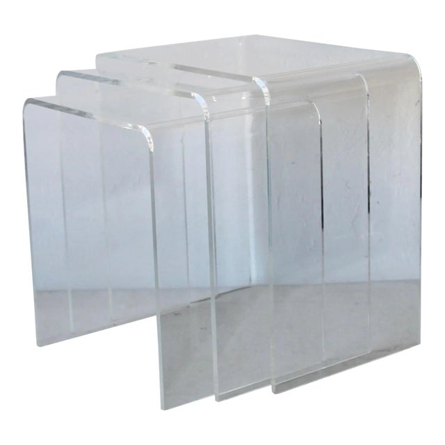 1980s Vintage Mid-Century Modern Lucite Acrylic Waterfall Nesting Tables-Set of 3 For Sale
