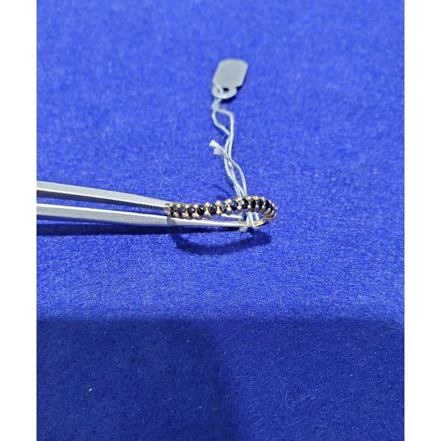 Contemporary Curved Ruby or Sapphire Stackable Ring 10k Yellow Gold, Size 6 For Sale - Image 3 of 4