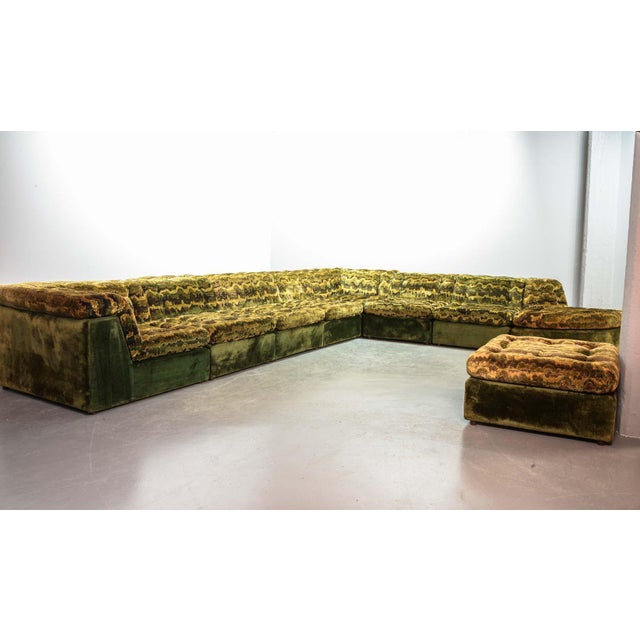 Goldish Green Velvet Modular Sofa with Ottoman by Laauser, 1970s, Set of 9 For Sale - Image 17 of 17