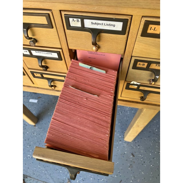 Mid-Century Modern Vintage 15-Drawer Library Card Catalog Cabinet on Stand – Mid-Century Library Furniture For Sale - Image 3 of 9
