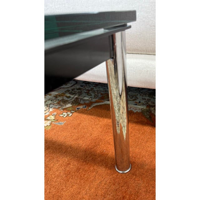 Cassina Signed Lc10-P Low Le Corbusier Glass Coffee Cocktail Table For Sale In New York - Image 6 of 10