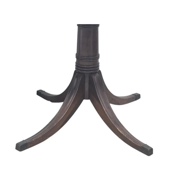 Refinished Late 20th Century Duncan Phyfe Style Mahogany Double Pedestal Dining Table For Sale - Image 6 of 17