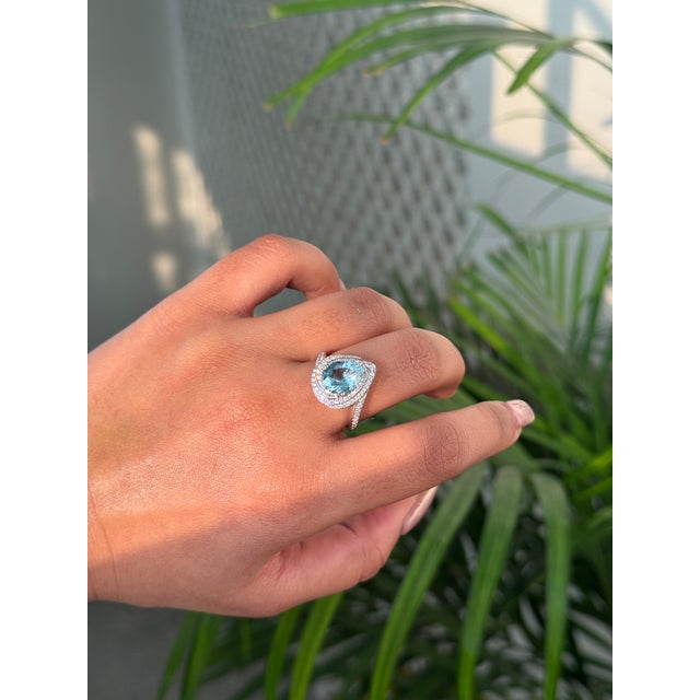 Baby Blue 2.07Ct Pear-Cut Aquamarine Diamond Cluster Ring in 18k White Gold Size 9 For Sale - Image 8 of 16