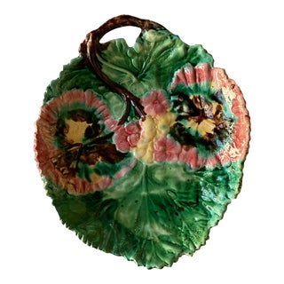 1880s Etruscan Floral Hydrangea Begonia Majolica Plate Attributed to Saint Amand For Sale