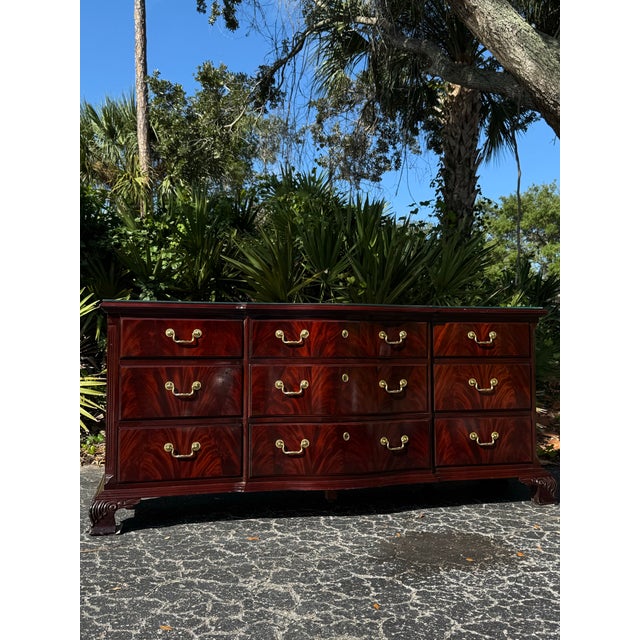 Thomasville Vintage Thomasville Mahogany Dresser | Nine-Drawer Chippendale Style Chest For Sale - Image 4 of 5