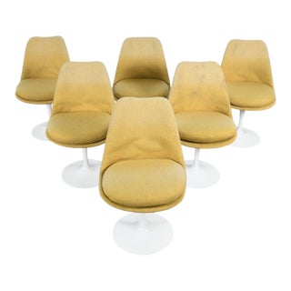 Mid 20th Century Set of Six Eero Saarinen Tulip Dining Chairs For Sale