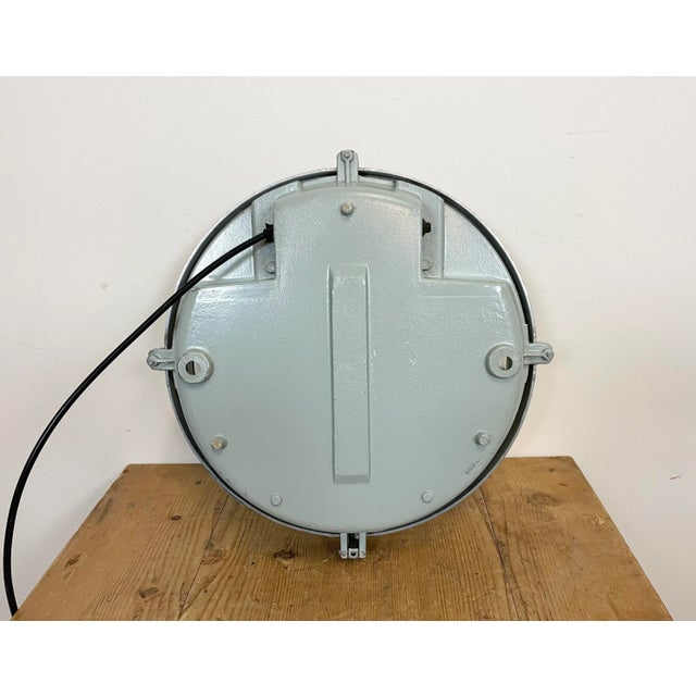 Industrial Vintage Grey Cast Aluminium Wall Lamp from Elektrosvit, 1980s For Sale - Image 11 of 16