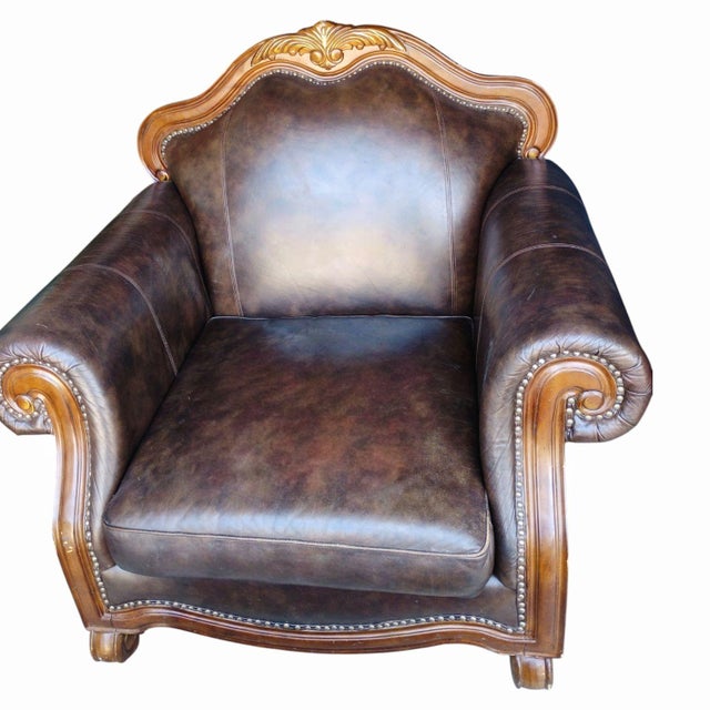 Indulge in the Rich Heritage and Exquisite Craftsmanship of the Aria Leather Chair and Ottoman Set. For Sale In Raleigh - Image 6 of 12