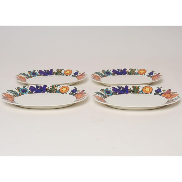 Set of Four Vintage Villeroy & Boch "Acapulco" Bird Motif Deep Oval Plates For Sale In New York - Image 6 of 17
