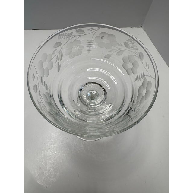 Set of 10 Vintage Rock Sharpe Etched Champagne Coupes – Halifax Style – Faceted Stem Hostess Set Mid-Century Traditional For Sale In Indianapolis - Image 6 of 9