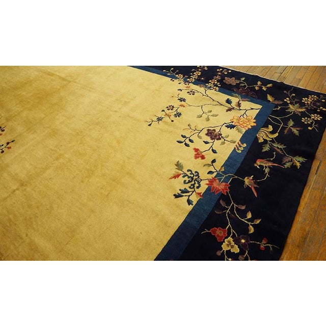 Art Deco 1920s Beige Open Field Medallion Antique Chinese Peking Knotted Wool Rug For Sale - Image 3 of 9