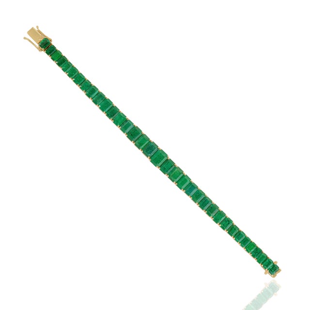 Not Yet Made - Made To Order Statement 30.46ct Natural Emerald Vintage Tennis Bracelet in 18k Yellow Gold For Sale - Image 5 of 15