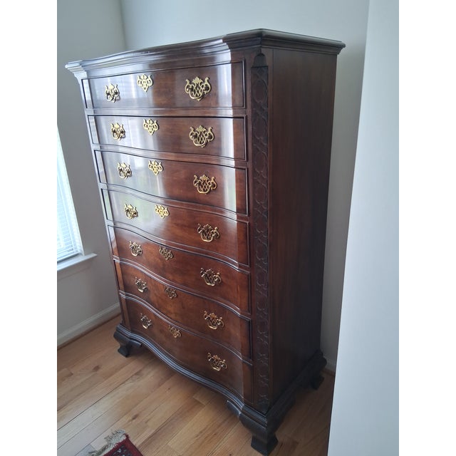 Mid-Century Modern Vintage Mid-Century Chippendale Style Mahogany Serpentine Tall Chest of Seven Drawers For Sale - Image 3 of 9