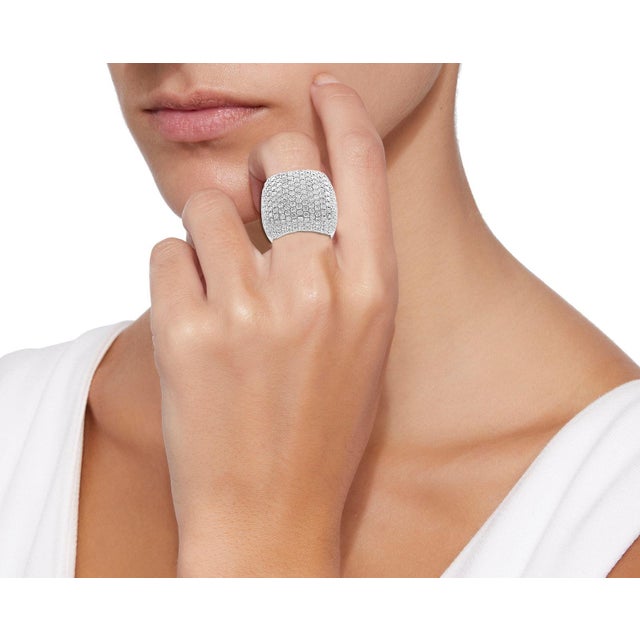 9 Carat Pave Diamonds VS Quality E Color Cocktail 18 Kt White Gold Ring Estate For Sale - Image 4 of 18