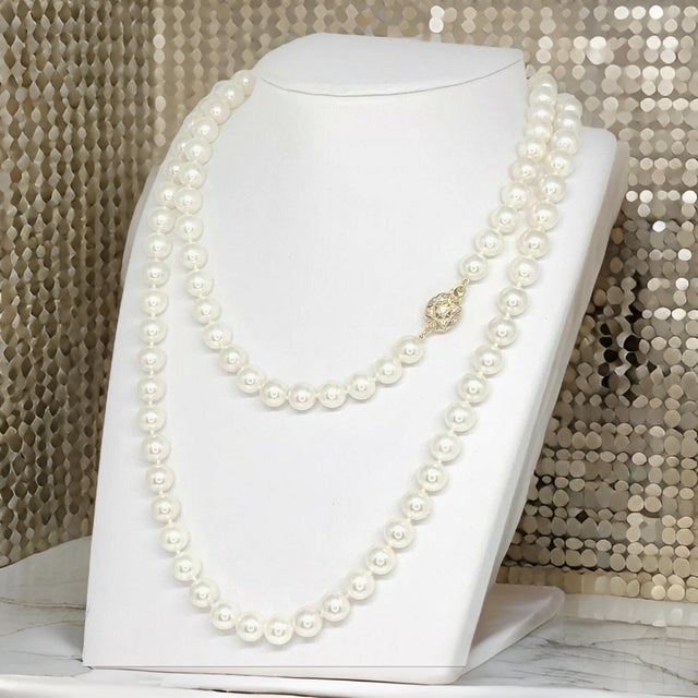 1990s Diamond Akoya Pearl Necklace 14k Gold 8.5 Mm 36 in Certified For Sale - Image 12 of 14