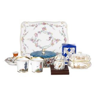 Porcelain Vista Alegre Collectors Club Dinnerware Set, Set of 7 For Sale