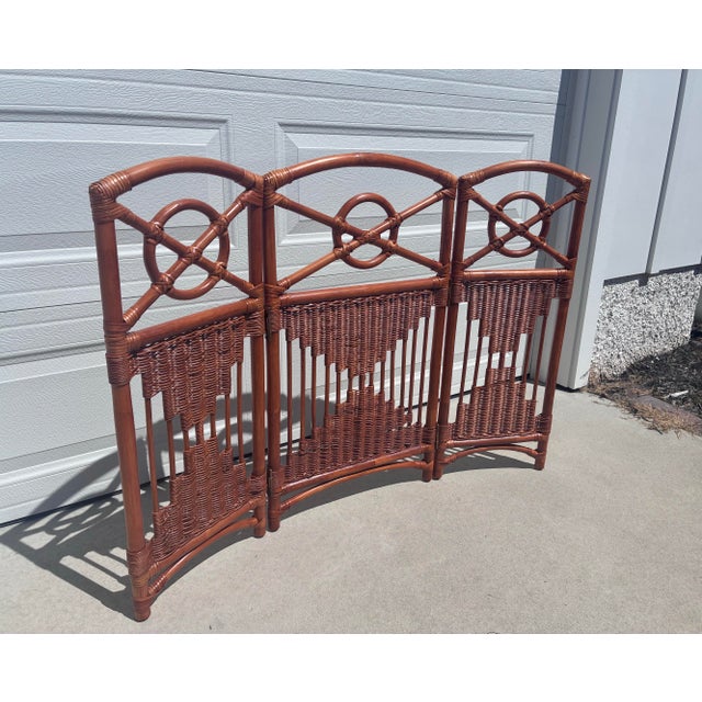 1940's Bamboo and Rattan Woven Wicker Folding 3 Panel Fireplace Screen For Sale - Image 6 of 12