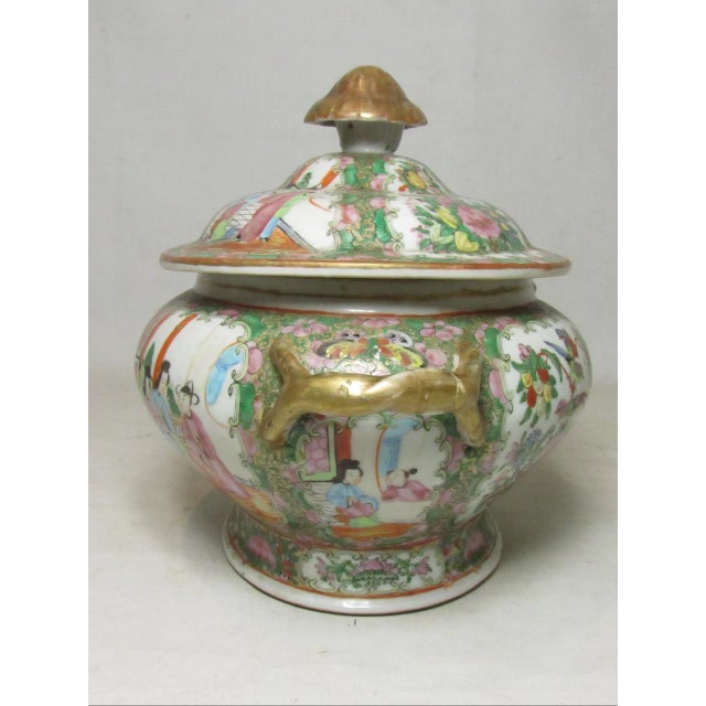 Chinese 1900s Chinese Export Rose Medallion Porcelain Tureen For Sale - Image 3 of 17