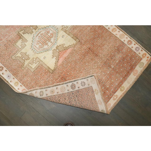 Mid 20th Century Vintage Turkish Kars Small Medallion Rug - 2'10" x 4'6" For Sale - Image 5 of 7