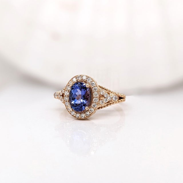 1.5ct Tanzanite Ring with Earth Mined Diamonds in Solid 14k Yellow Gold Oval 8x6 Size 6.75 For Sale In Columbus - Image 6 of 8