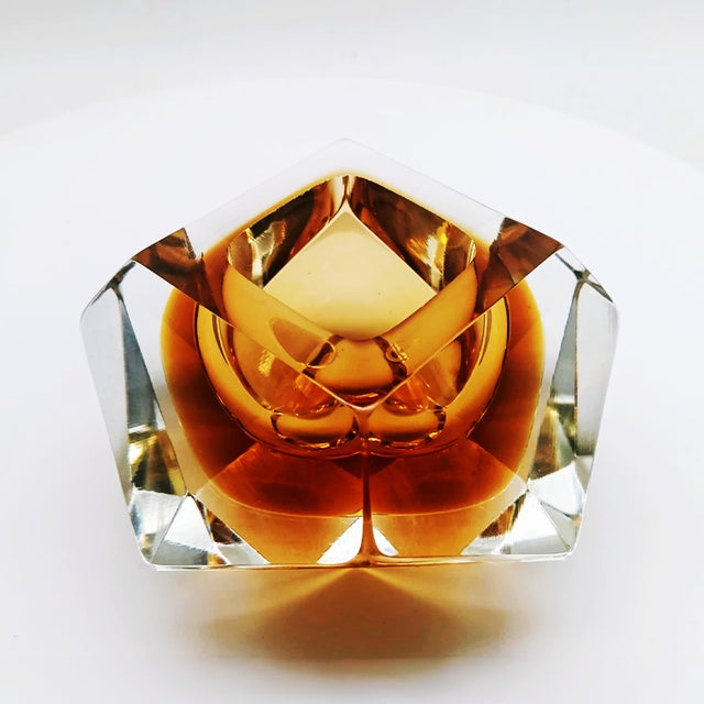Italian Multifaceted Ashtray in Murano Glass by Flavio Poli for Seguso, 1960s For Sale - Image 3 of 11