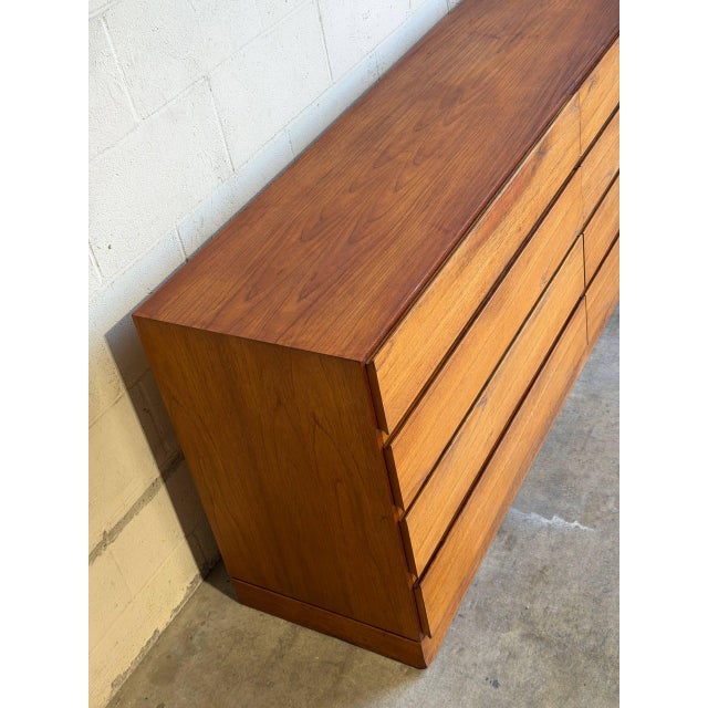 Teak Dresser in Style of Arne Wahl Iversen for Vinde Mobelfabrik Chest of Drawers Mid-Century Modern Denmark 1960s For Sale - Image 4 of 10