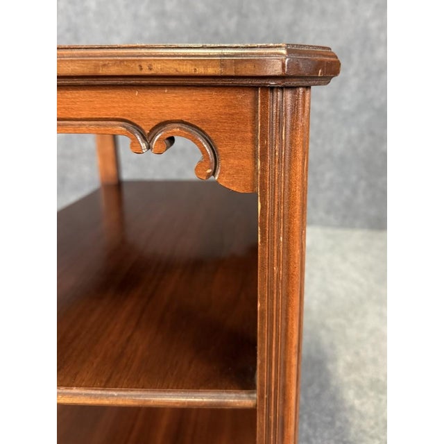 Vintage Grand Rapids 3-Tier Side Table For Sale - Image 12 of 14