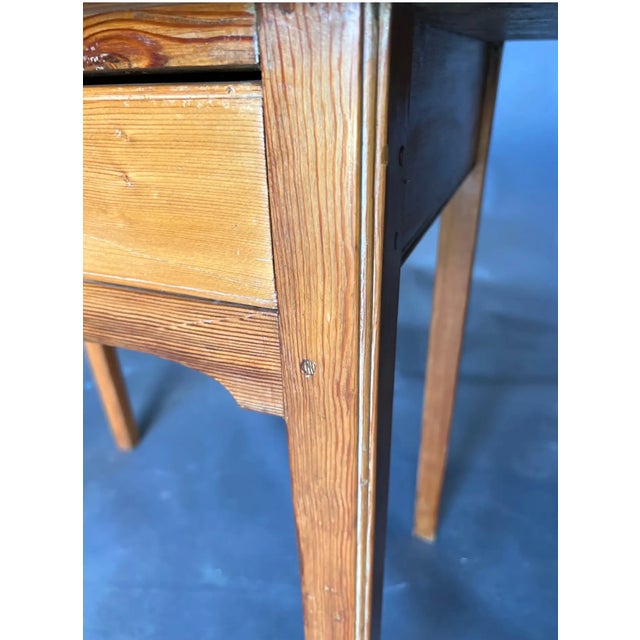 American 18th Century American Yellow Pine Side Table, Likely Southern For Sale - Image 3 of 6