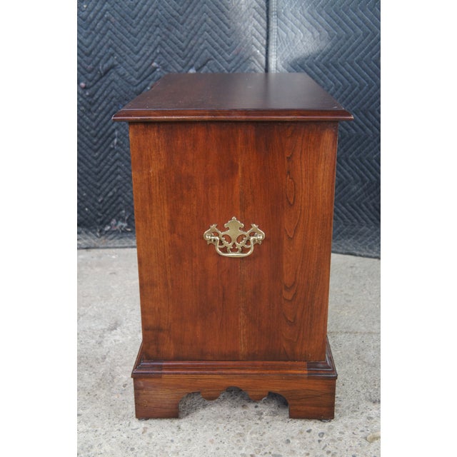1980s Pennsylvania House Cherry Bachelors Chest of Drawers Stand Console 26" For Sale - Image 11 of 13