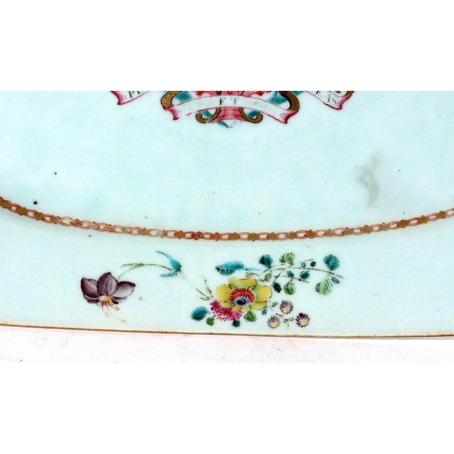 Mid 18th Century Chinese Export Porcelain Armorial Dish, Arms Hutchinson Impaling Calthrop For Sale - Image 5 of 15