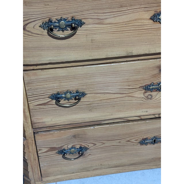 Brown Antique Pine Three Drawers - Chest of Drawers From England For Sale - Image 8 of 18