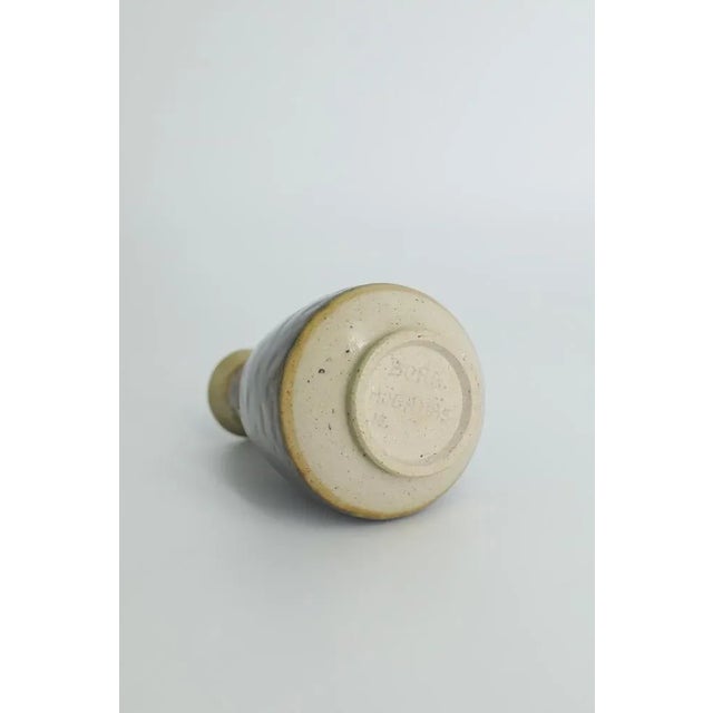 Small Mid-Century Scandinavian Modern Collectible Stoneware Vase No. 10 by Gunnar Borg for Höganäs Ceramics, 1960s For Sale - Image 4 of 5