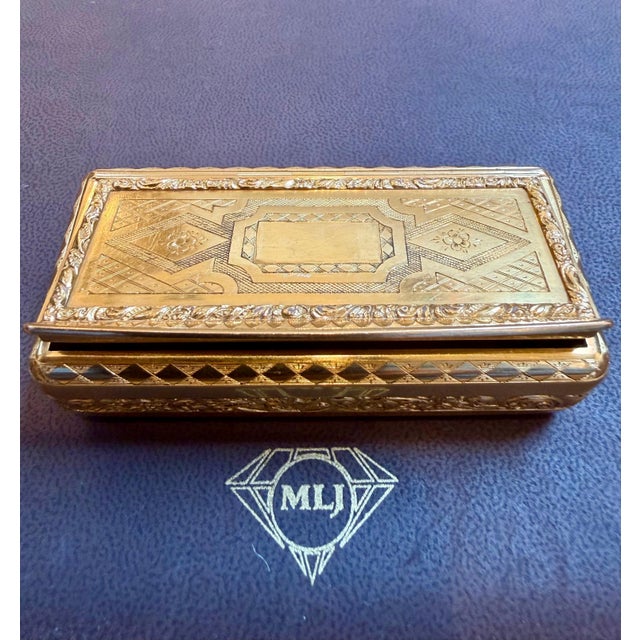Gold Utility Box 22 Karat Gold 130 Gm, Gorgeous 1870's French gold ribbed box For Sale - Image 11 of 18