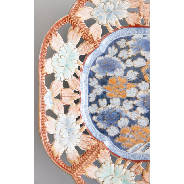 Japanese Antique 19th Century Japanese Imari Reticulated Charger Plate For Sale - Image 3 of 10