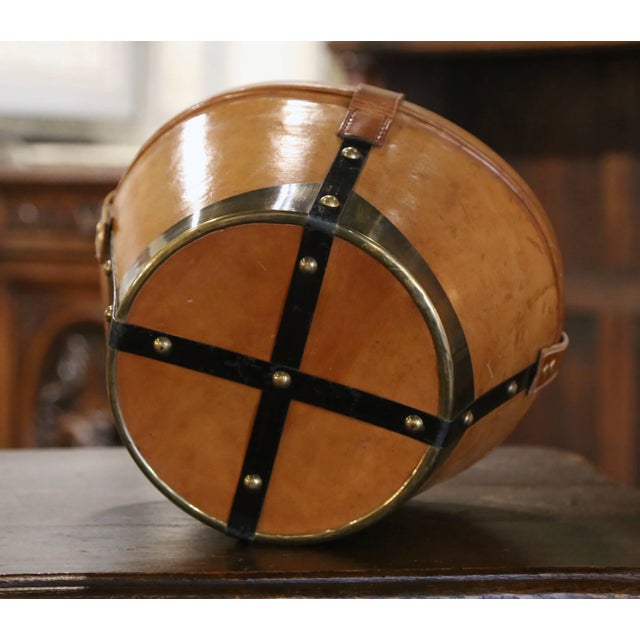 Mid-19th Century French Oval Pigskin Leather Hat Box With Original Top Hat For Sale - Image 12 of 12
