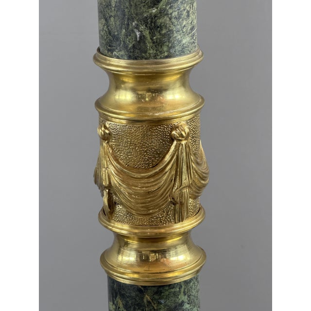 Gold 20th Century Columns in Green Marble, Gilt Bronze and Gilt Brass, Set of 2 For Sale - Image 8 of 9