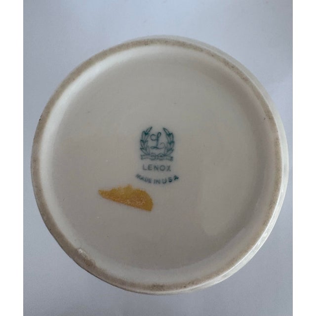 Neoclassical Vintage Lenox Ivory Porcelain Vase With Sculpted Foliate Relief, Usa Neoclassical Decor For Sale - Image 3 of 7