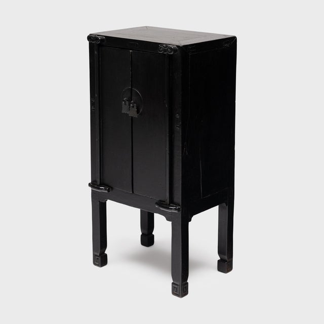 Petite Chinese Lacquered Kang Chest, C. 1850 For Sale - Image 4 of 6