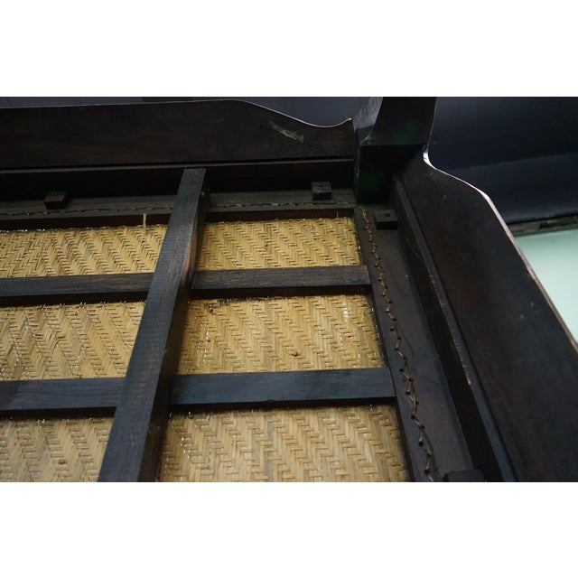 Large Antique Chinese Elm Kang Platform Coffee Table / Opium Bed For Sale In Palm Springs - Image 6 of 7