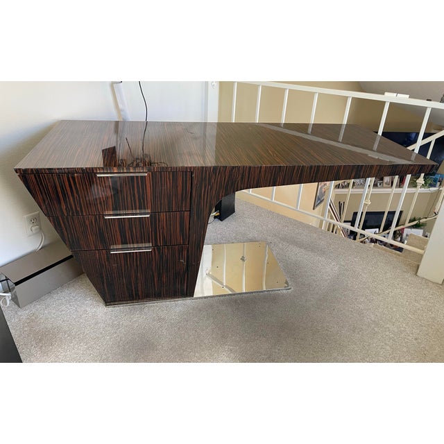 Our next place has a built-in desk area so I’m selling my baby. Paid $1400 New in 2018 Comes in two pieces, the desk...