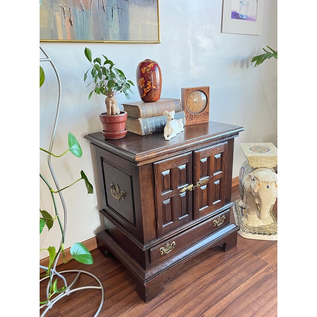Vintage Cushman Colonial End Table or Nightstand For Sale - Image 11 of 18