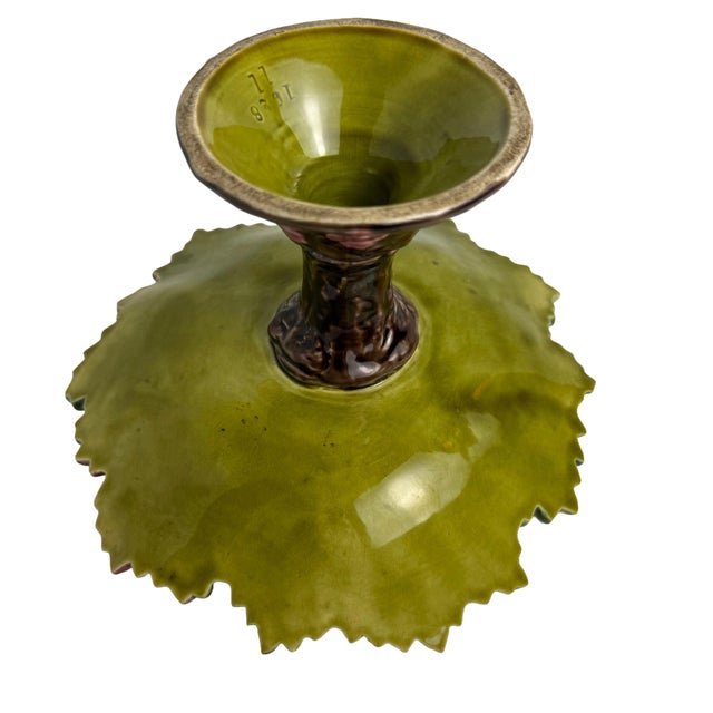 English Antique Majolica Footed Leaf‑Motif Bowl For Sale - Image 3 of 5