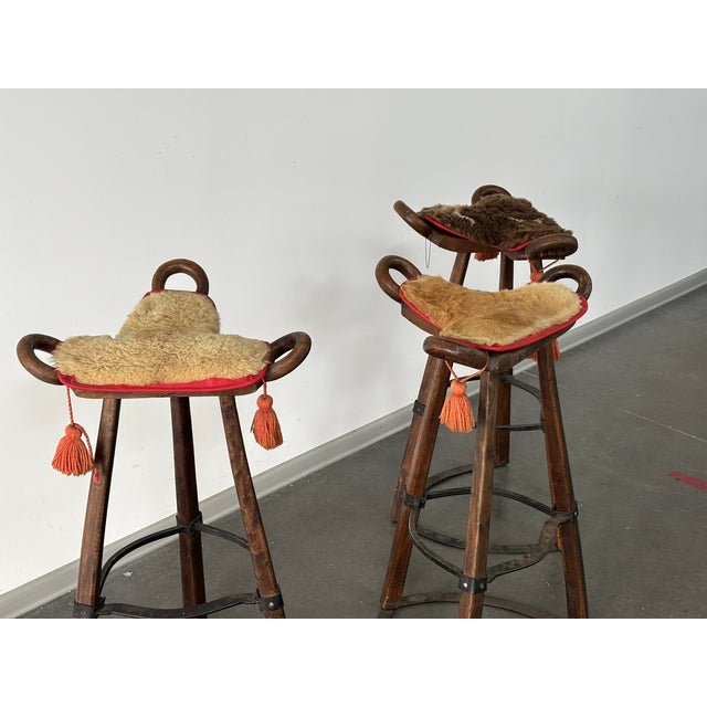 1970s Vintage Brutalist Marbella Stools attributed to Sergio Rodrigues, 1970s, Set of 3 For Sale - Image 5 of 13