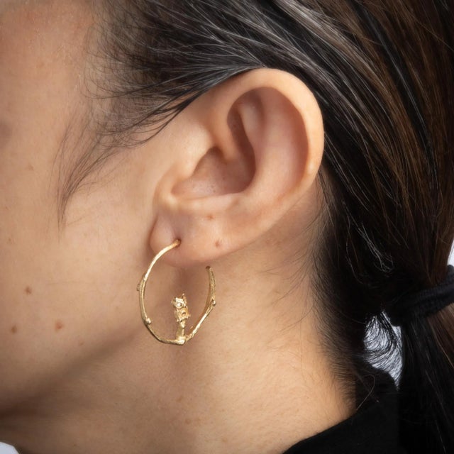 Modern Vintage Owl Hoop Earrings 14 Karat Yellow Gold Diamond Eyes Estate Jewellery - 2 Pieces For Sale - Image 3 of 4