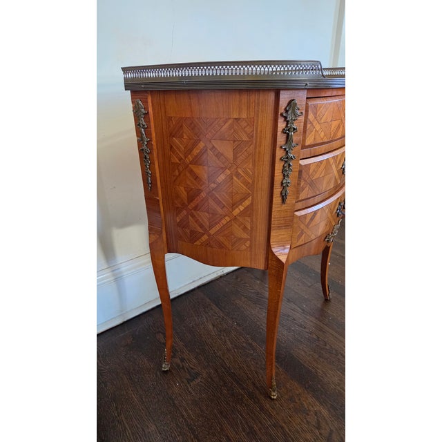 Brown Late 20th Century Italian Louis XV–Style Parquetry Three-Drawer Nightstands by Fratelli Romanò — A Pair For Sale - Image 8 of 18
