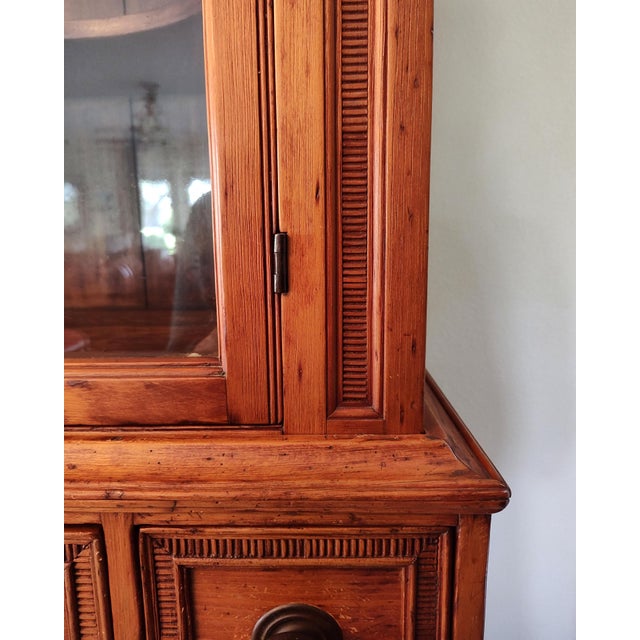 1810 Federal Hackensack Pine Wood Cupboard Cabinet Bergen County For Sale - Image 9 of 12